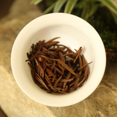 茶叶 金骏眉红茶源头厂家 散装批发花果香 水细甜单芽 武夷红茶图2