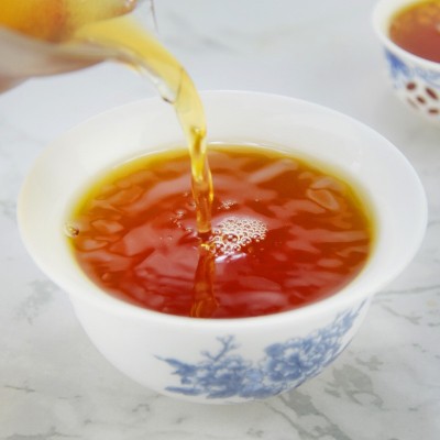 铁罐装茶叶青城红茶汤色红亮4g小袋装60g一罐图5