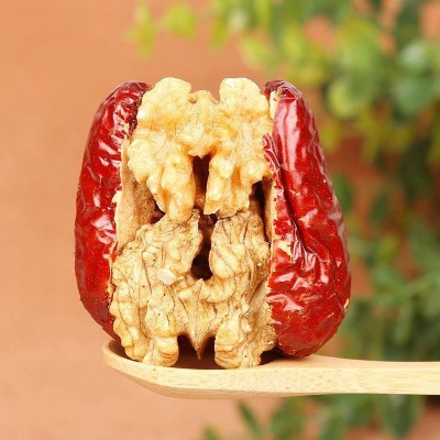 代发新疆特产红枣夹核桃 和田大枣夹核桃仁500g枣子零食枣夹核桃图2