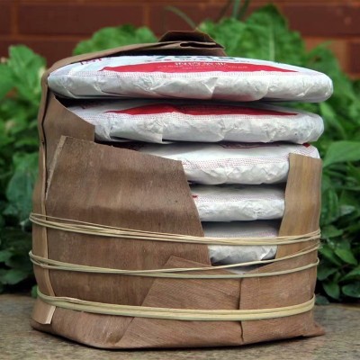 品牌茶老同志7548生茶饼礼盒装7578熟茶饼老同志标杆75系列海湾茶图4