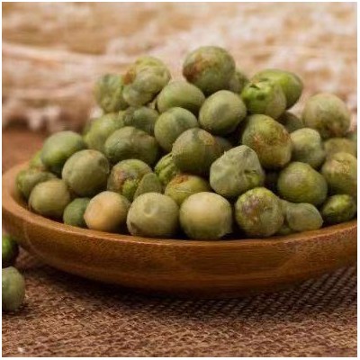 蒜香豌豆批发休闲零食 20斤/箱图3