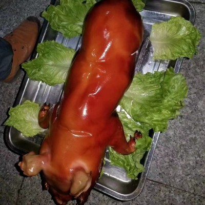 现杀整只新鲜大茶乳猪冰鲜小乳猪脆皮烤乳猪小香猪小猪仔酒店宴会图2