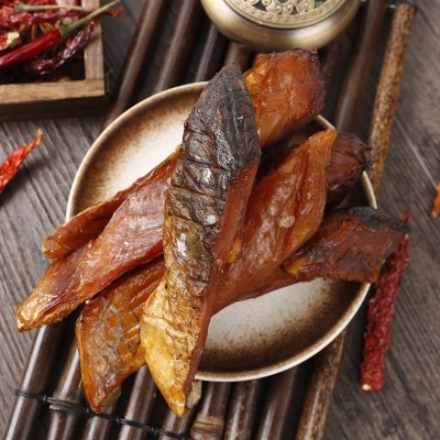 湖南特产柴火烟熏腊草鱼斜丝批发 农家自制食品风味腊鱼图2