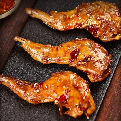 四川特产厂家香辣兔腿整箱批发餐饮酒店批发预制菜图4