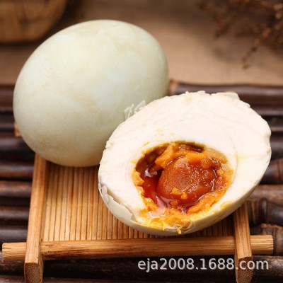 厂家批发咸鸭蛋 亿家爱牌农家咸鸭蛋农家散养鸭蛋流油75g样品图5