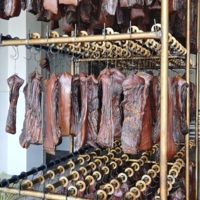 湖北恩施土家柴火腊肉香肠排骨猪脚批发价图2