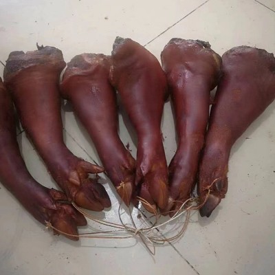 四川腊肉腊猪脚 农家自制腊猪蹄烟熏特产火腿熏肉厂家现货图3