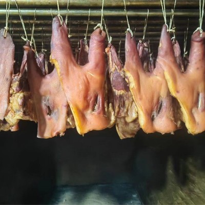 四川特产农家柴火烟熏腊猪脸肉正宗腊味猪头皮熏肉腊猪皮咸猪头肉图4