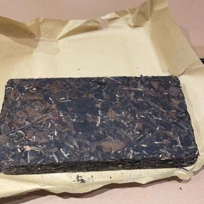 福鼎白茶贡眉白茶砖紧压贡眉陈年茶砖枣香老白茶高山日晒白茶批发图2