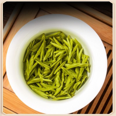 茶叶 龙井绿茶2024新茶明前高山春茶豆香浓香型罐装60g图3