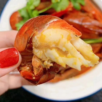 现货供应洪湖湿地虾尾 麻辣龙虾尾 加热即食盒装龙虾球图4