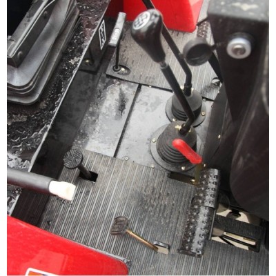 东方红MG804轮式拖拉机图2