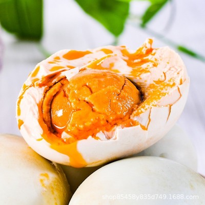 北海厂家直销双角兽海鸭蛋大蛋(70g以上)北部湾红树林烤咸鸭蛋图4