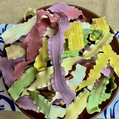 盒装刀削面蔬菜面叶荞麦面拧劲面菠菜菜汁宽面条花边挂面面片代发图3