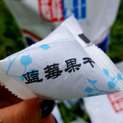 新款厂家现货大兴安岭醉山村原味大粒蓝莓果干零食三角包250克图4