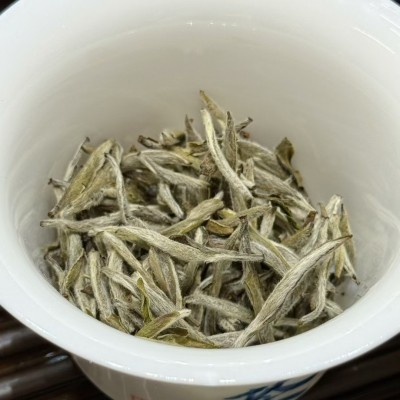 高端白毫银针特级茶叶礼盒装福鼎政和白茶送长辈节日社交商务礼品图2