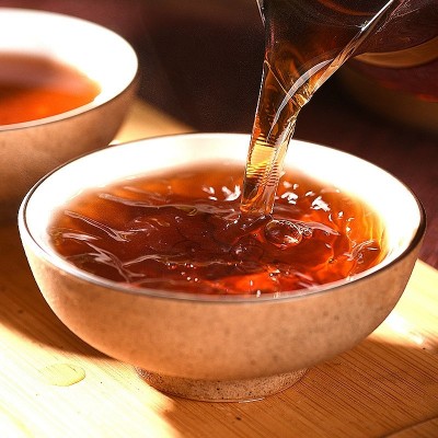 云南普洱茶龙园号小金砖熟茶茶叶产地厂家批发茶砖茶饼熟普黑茶图3