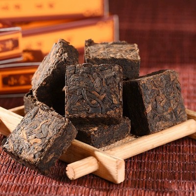 云南普洱茶龙园号小金砖熟茶茶叶产地厂家批发茶砖茶饼熟普黑茶图2