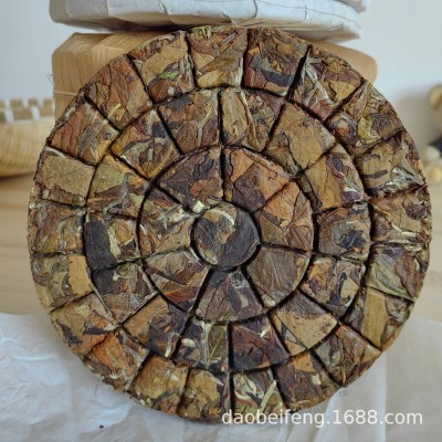 云南白茶菠萝饼七子饼大叶种茶树药香手撕饼源头工厂批发白牡丹图3